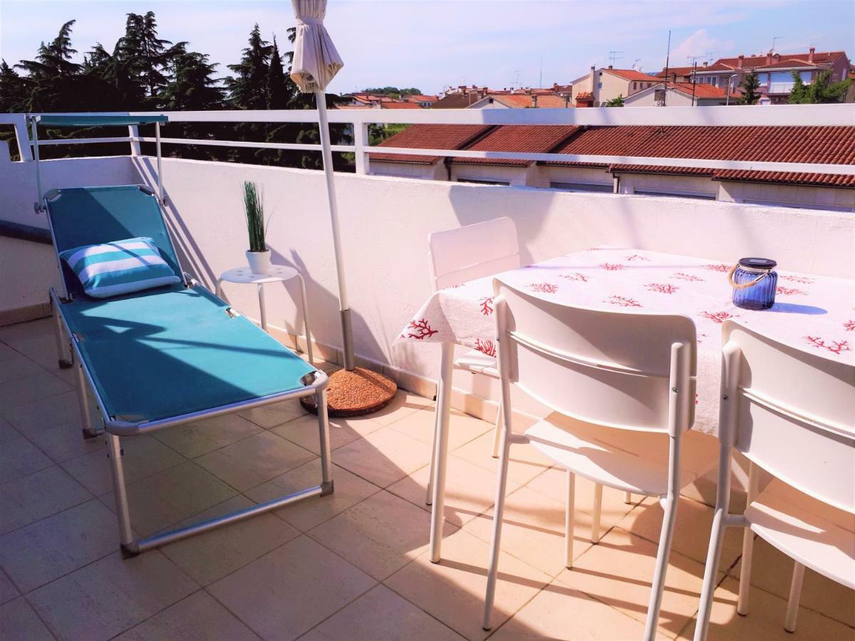 Deep Blue Apartment 波雷奇 外观 照片